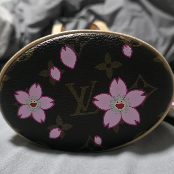 Louis Vuitton x Takashi Murakami Cherry Blossom Nano Bucket w/ Key pouch - Picture 5 of 11